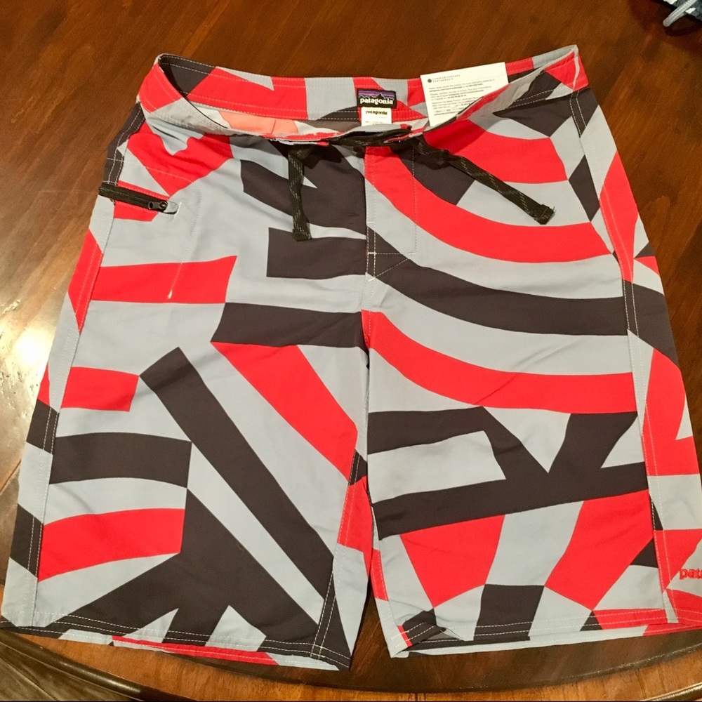 NWT Patagonia Boys’ 16 Wavefarer Boardshorts